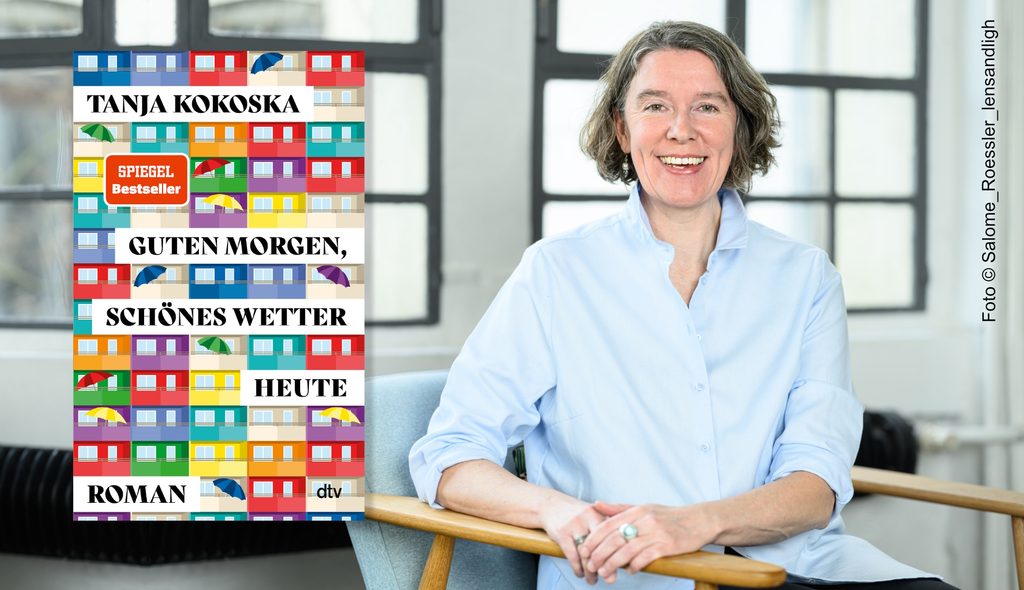 Das Banner zeigt die Autorin Tanja Kokoska, die auf einem Stuhl sitzend in die Kamera lacht; links daneben ist der Umschlag ihres Romans "Guten Morgen, schönes Wetter heute" zu sehen.